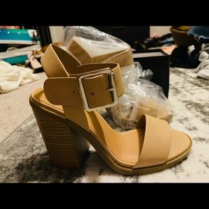 Tan heel sandal